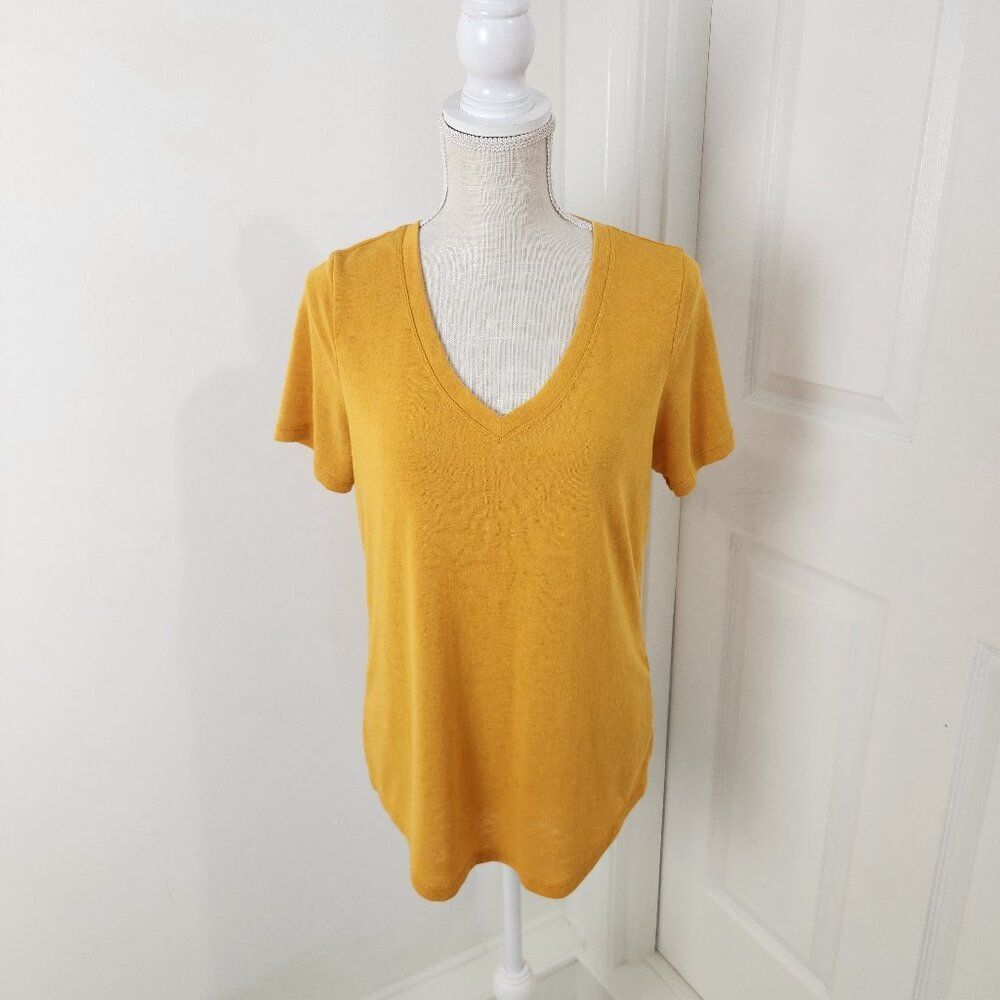 Athleta Top Womens M Gold Breezy Scoop V Tee Modal Travel Beachy Resortwear